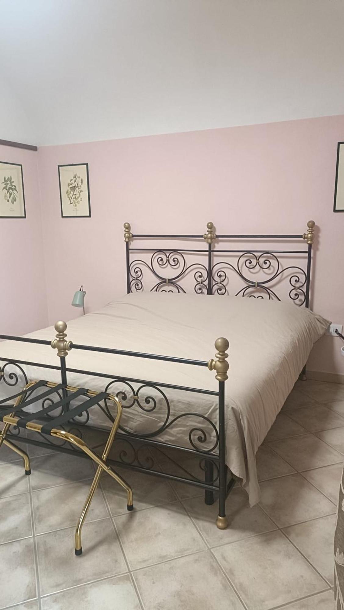 Il Cortile Di Greta Bed & Breakfast Lu (Piedmont) Luaran gambar