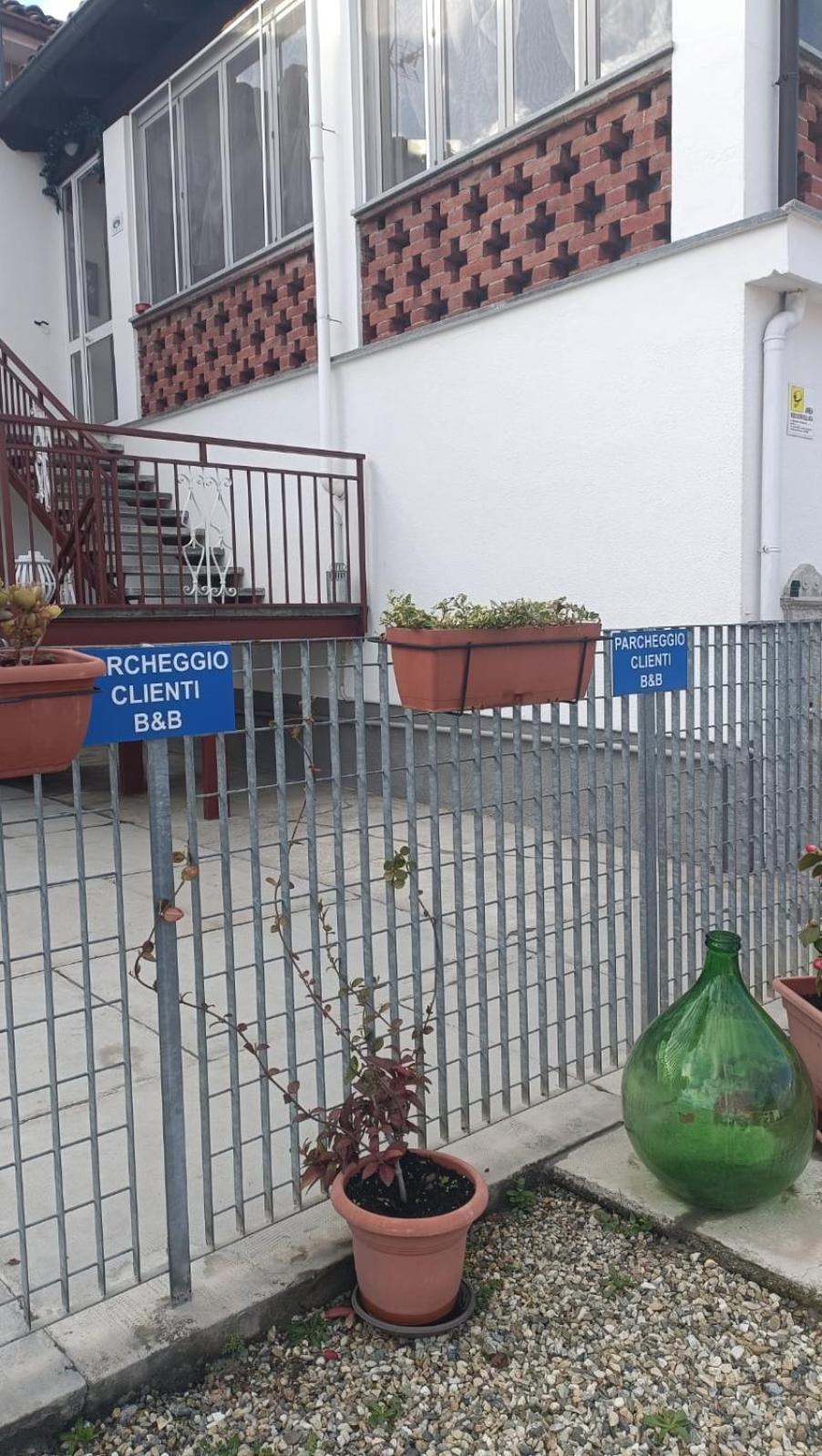 Il Cortile Di Greta Bed & Breakfast Lu (Piedmont) Luaran gambar